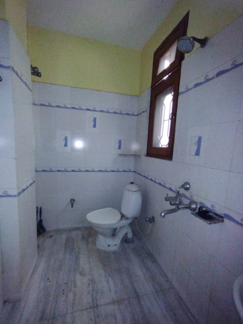 Unfurnished 2bhk in Harabala Path, Ulubari, Guwahati, Assam, India for Rent